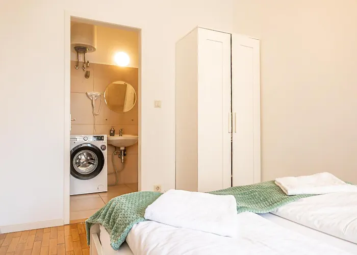 Lovely 2br Next To Rennweg & Belvedere Palace Viena