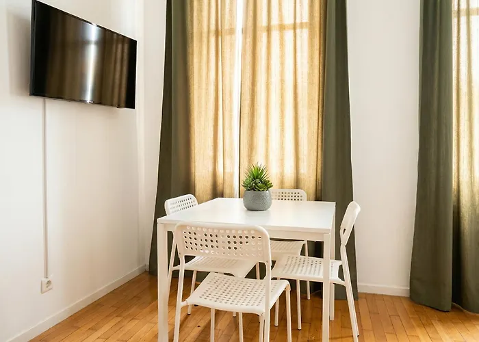 Lovely 2br Next To Rennweg & Belvedere Palace * Viena